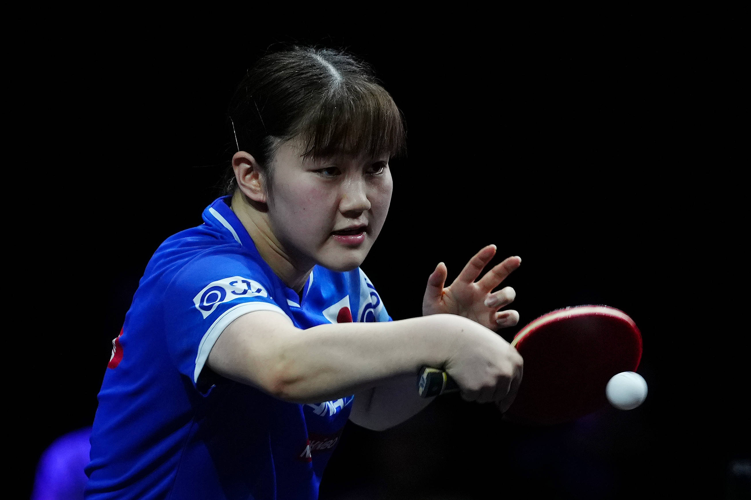 更反映在她 更反映在她