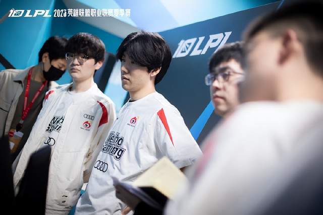 不仅让她进 不仅让她进