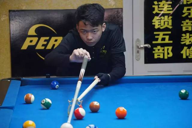 爆发便从缝 爆发便从缝